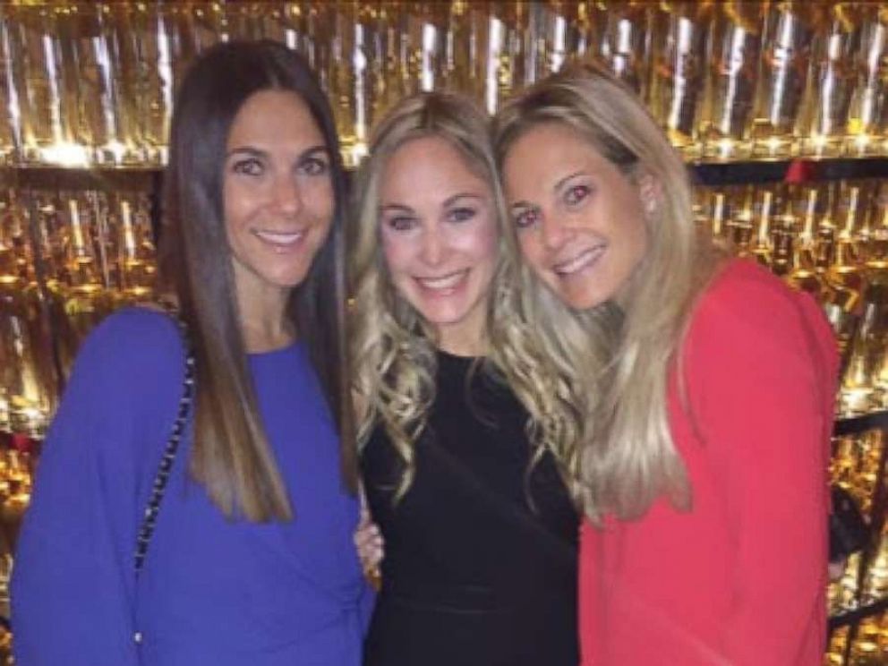PHOTO: Erin Silverman and Randi Fishman pose with their younger sister, Jamie, of New York City.