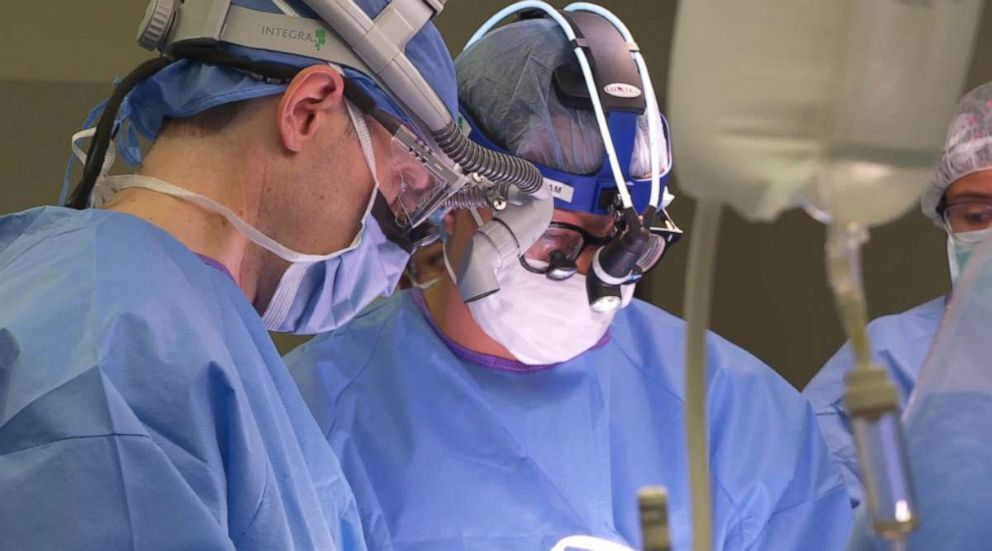 PHOTO: Surgeons at Methodist Dallas Medical Center operate on Jenna Schardt, Oct. 29, 2019.