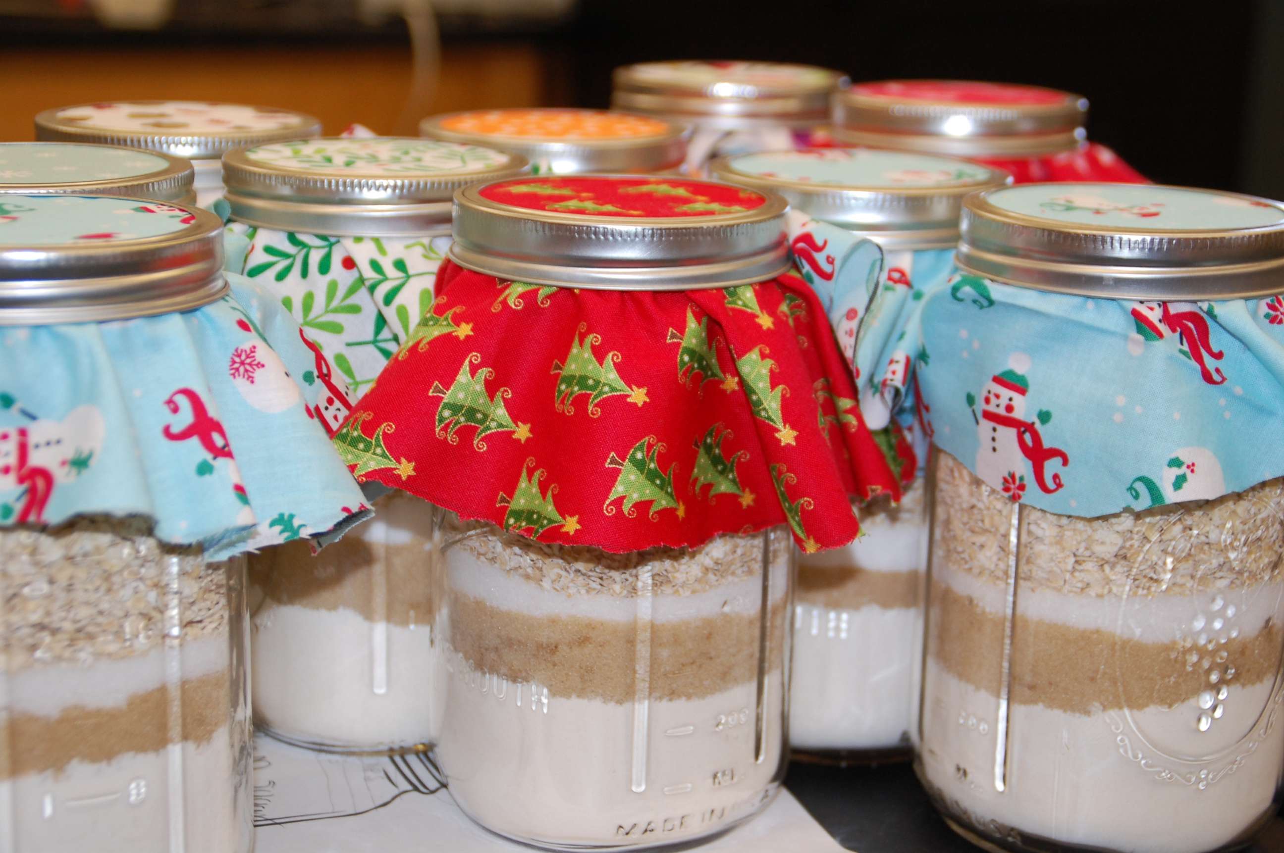 PHOTO: The math and science classes at Ipswich Middle School in Massachusetts decided to make 300 jars of cookie mix and donate the money to CMT4J research for classmate Talia Duff. 