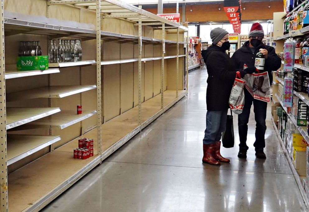 Mattress Mack' opens stores for Houstonians amid dangerous winter