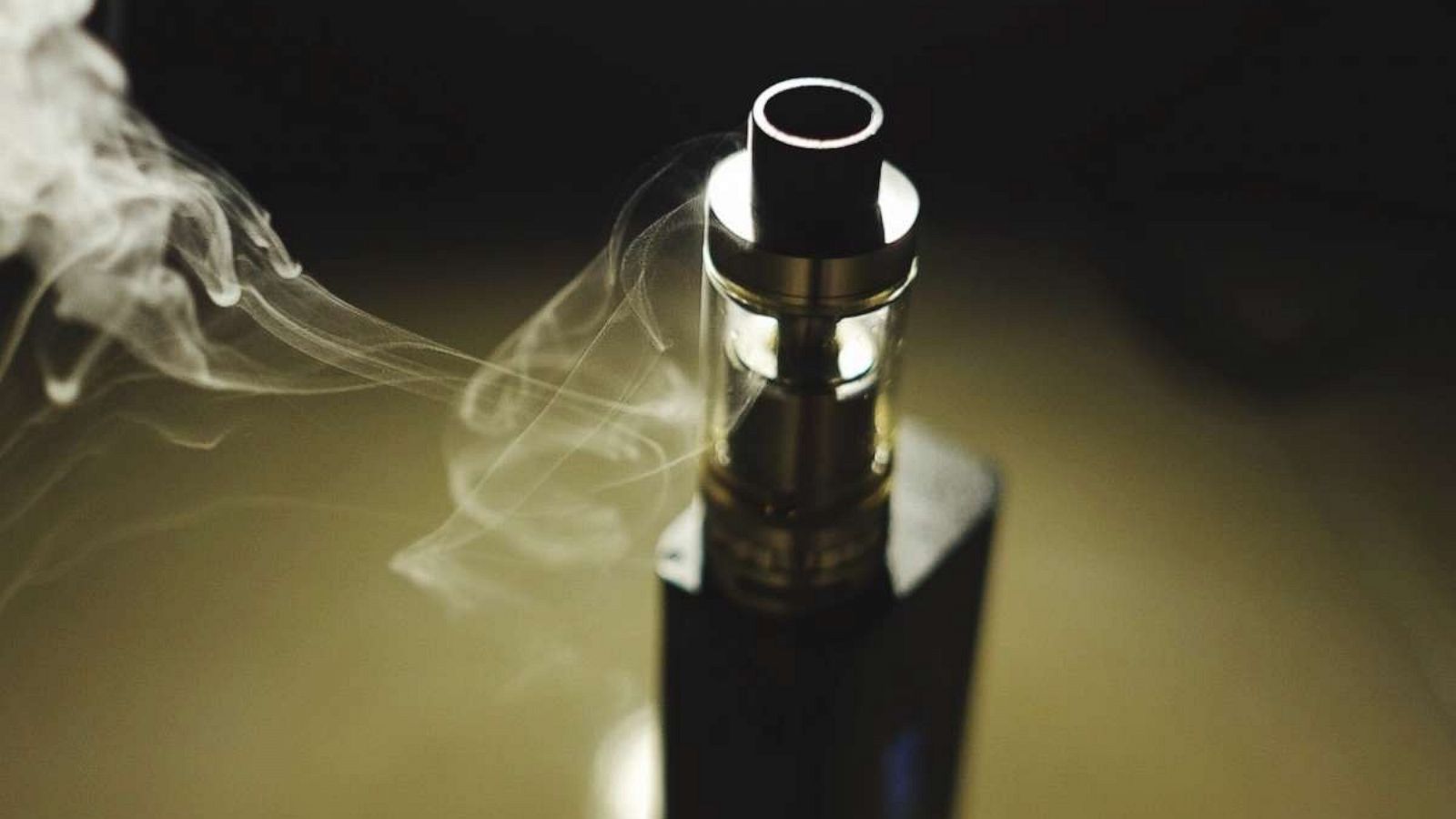 The Health Officials Who Discovered The Vaping Illness Link - ABC News
