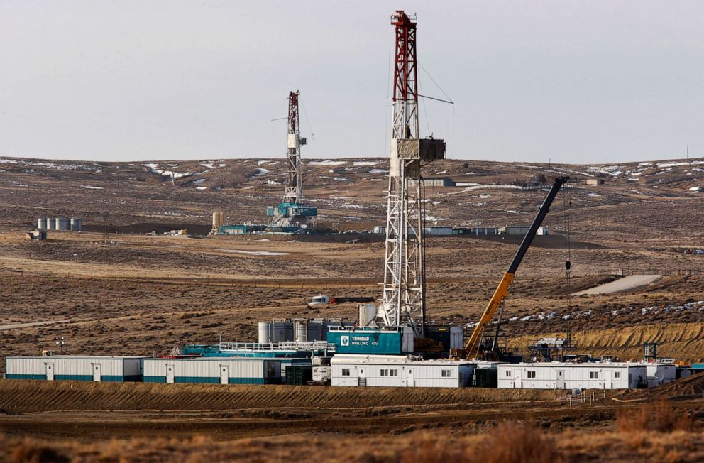 PHOTO: Drilling rigs near Highway 59 outside of Douglas, Wyo., March 5, 2013.