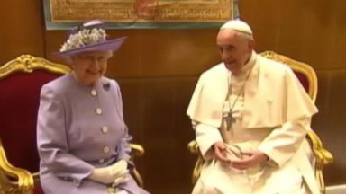 VIDEO: Queen Elizabeth II Meets Pope Francis