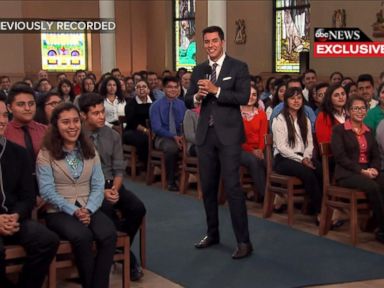 VIDEO: Chicago High School Takes Part in Virtual Audience With Pope 