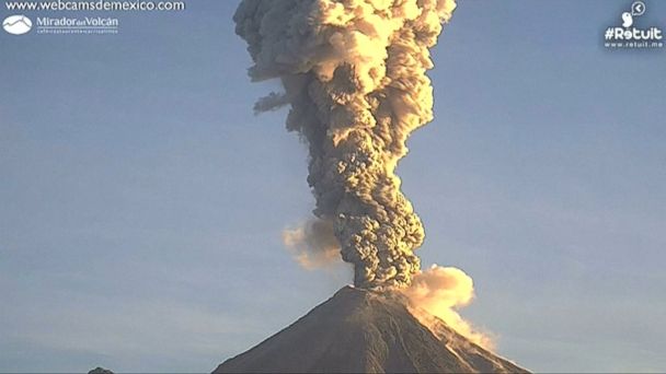 Video Intense Eruption From Mexican Volcano Abc News