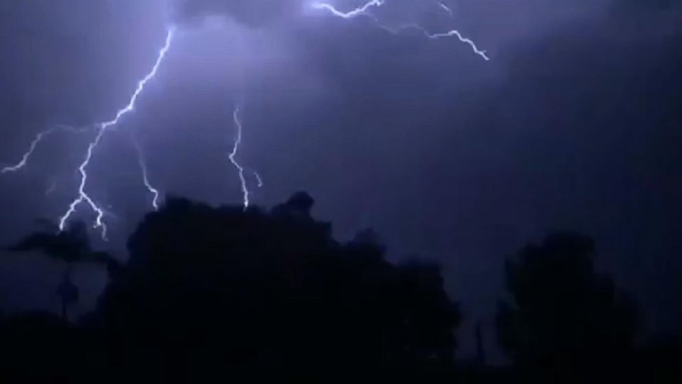Video Spectacular lightning strikes in Australia - ABC News