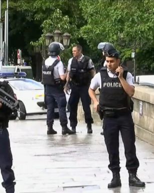 VIDEO: A police officer has been injured and his alleged attacker has been apprehended after police activity was reported near the Notre-Dame Cathedral in Paris today.