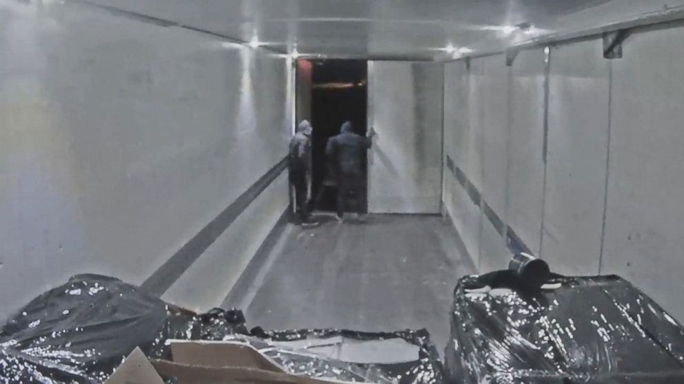 Thieves jump from moving car to speeding tractor trailer in movie-style heist caught on video