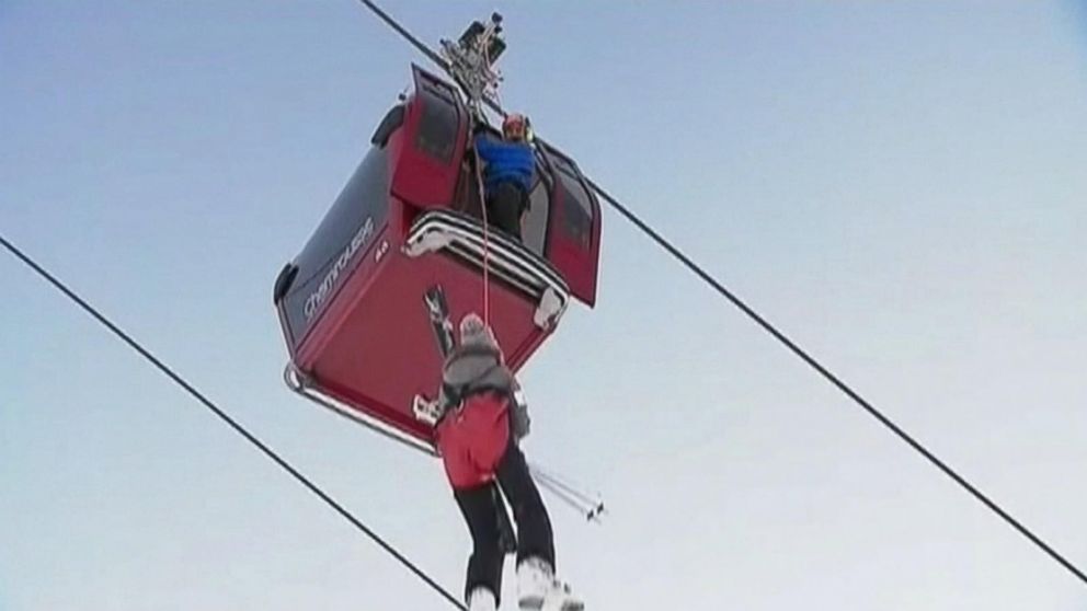 VIDEO: 150 skiers rescued from stalled ski lift in the French Alps