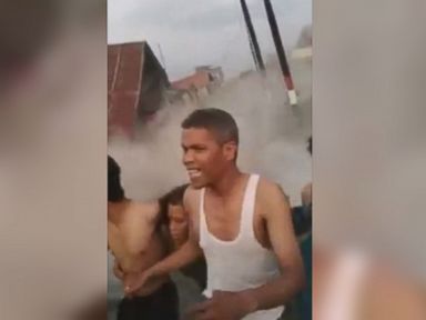 WATCH: Residents flee collapsing house during Indonesian quake