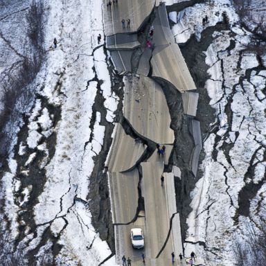 VIDEO: An earthquake, a state funeral and holiday festivities: World in Photos