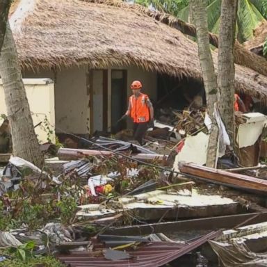 VIDEO: Nearly 300 people dead after massive tsunami in Indonesia