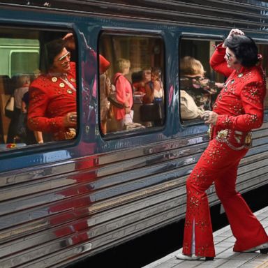 VIDEO: An Elvis train, Congo elections and a Dakar rally wipeout: World in Photos, Jan. 10