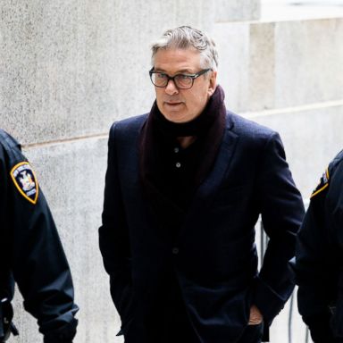 VIDEO: Alec Baldwin in court, Australian Open, icy weather: World in Photos, Jan. 23