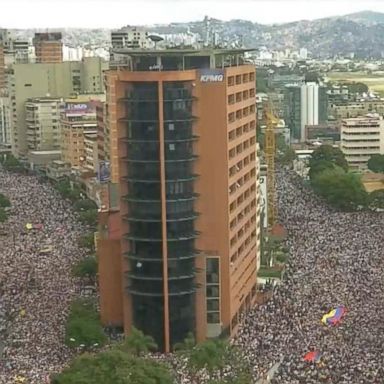 VIDEO: Violent protests erupt in Venezuela as President Trump backs opposition leader