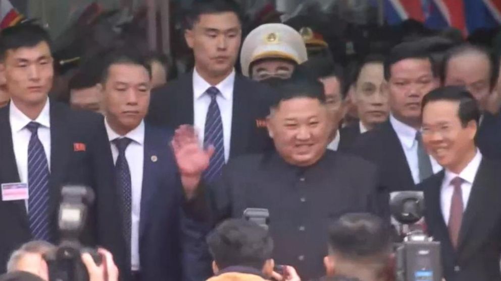 Video Trump Kim Jong Un Arrive In Vietnam For Summit Abc News 