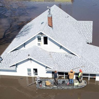 VIDEO: Celebrations, flooding and memorials: World in Photos, March 19