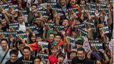 VIDEO: Taiwan legalizes same-sex marriage