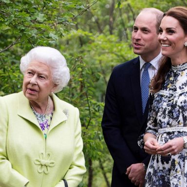 VIDEO: Duchess of Cambridge, inflated pink flamingo and President Donald Trump: World in Photos