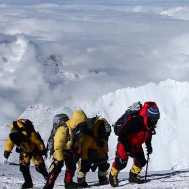 VIDEO: Experienced climbers detail dangers of Mt. Everest's overcrowded conditions