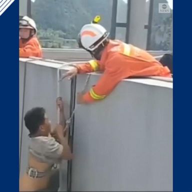 VIDEO: Firefighters save worker dangling 17 stories up