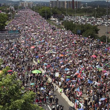 VIDEO: Puerto Rico protest, MLB and Quentin Tarantino: World in Photos, July 23