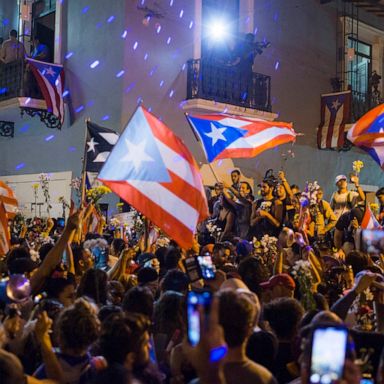 VIDEO: Puerto Rico celebrates and a heat wave grips Europe: World in Photos, July 25