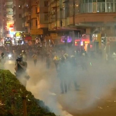 VIDEO: Hong Kong clashes reignite as Chinese troops move into nearby city