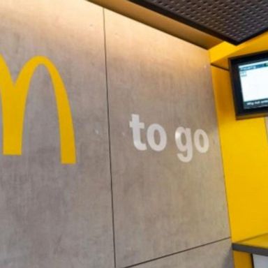 VIDEO: McDonald’s launches its 1st takeout-only restaurant in London