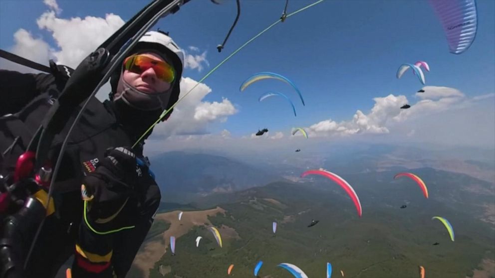 Video 150 pilots compete in World Paragliding Championship ABC News