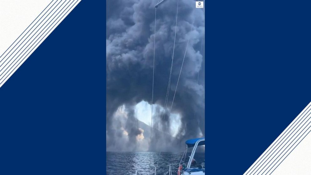 Sailors encounter floating pumice 'raft' drifting across the Pacific Ocean  - ABC News