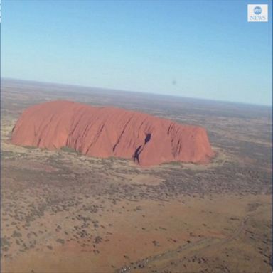 Tourists make final climb on Australia's Uluru rock