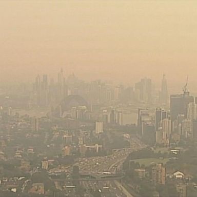 VIDEO: Smoke blankets Sydney as wildfires move across Australia