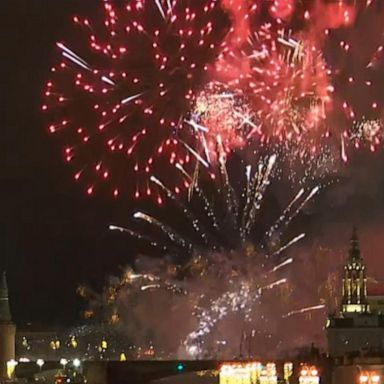 VIDEO: Russia illuminates the night for 2020