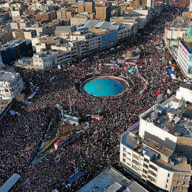 VIDEO: Mourners fill Tehran, Golden Globes and orange skies: World in Photos, Jan. 6