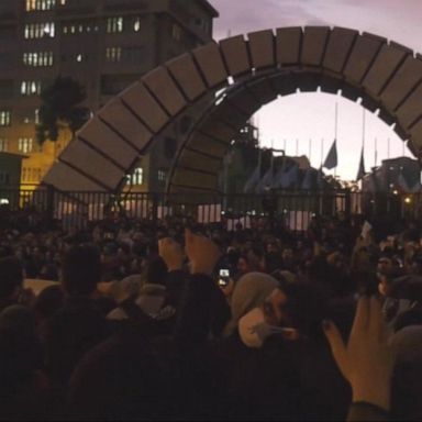 VIDEO: Protests in Iran against the government