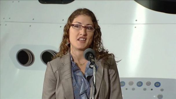 Video Astronaut Christina Koch Returns Home After 1 Year In Space Abc News