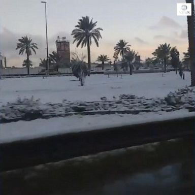 VIDEO: Snow falls in Baghdad for first time in a decade