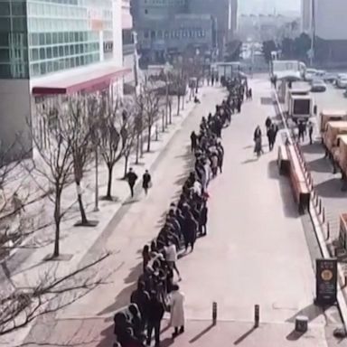 VIDEO: Hundreds line up around the block to buy face masks amid coronavirus outbreak