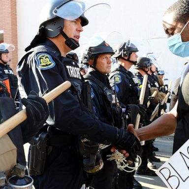 VIDEO: Protests, gymnasts and the beach: World in Photos, June 1