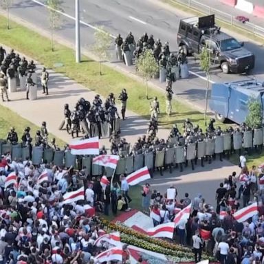 VIDEO: Huge protests flood Belarus’ capital again, defying crackdown