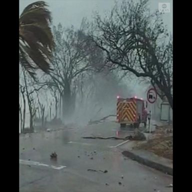 VIDEO: Huge waves slam Caribbean island as Iota hits Central America