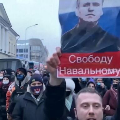 VIDEO: Thousands of Russians take to streets to demand release of jailed opposition leader