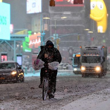 VIDEO: Winter storm hits, Somalia hotel explosion, highway crumbles: World in Photos Feb. 1