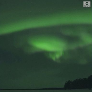 A mesmerizing aurora borealis appeared above Lake Toras-Sieppi in Finland and lasted for over an hour.