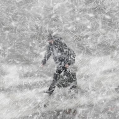 VIDEO: Spring snowfall, group meditation, Capitol security: World in Photos, March 4