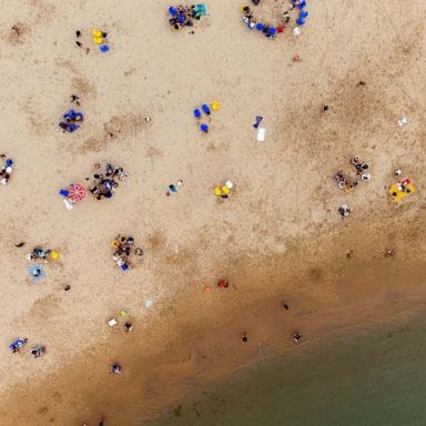 VIDEO: Beach, graffiti and Fukushima Nuclear Power Plant: World in Photos, April 20 