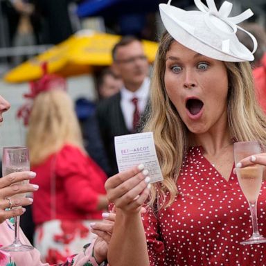 VIDEO: Ascot racegoers, Juneteenth holiday, western heatwave: World in Photos, June 17