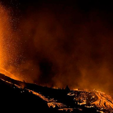 VIDEO: Volcano eruption, Haitian migrant caravan, Petito memorial: World in Photos Sept. 20