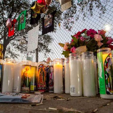 VIDEO: Astroworld victims remembered, US opens to travelers, COP26: World in Photos, Nov. 8